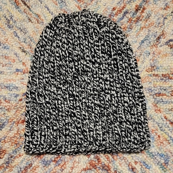 Hand Crafted unisex rib knit winter beanie hat size Adult medium to large - Picture 5 of 9